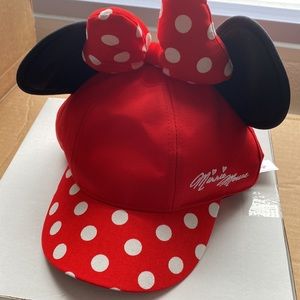 Girls New with tags Minnie Mouse cap. Original Disney parks